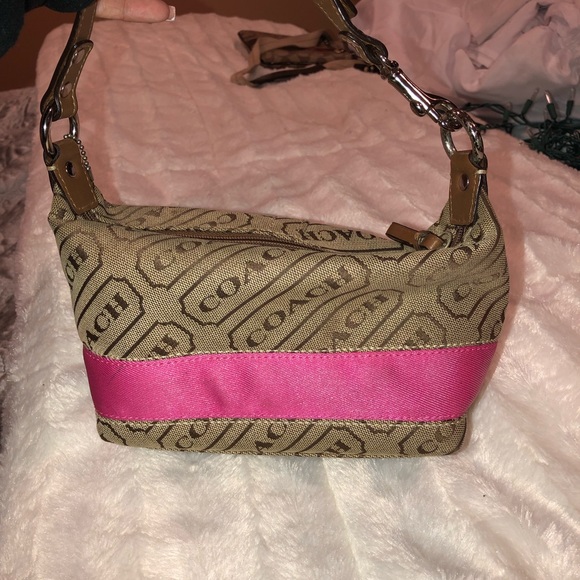 Small brown coach purse with a hot pink strip - Picture 5 of 7